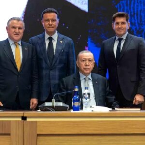 nebi hatipoglu ve jeyap heper cumhurbaskani erdogani ziyaret etti GBuWnfPT