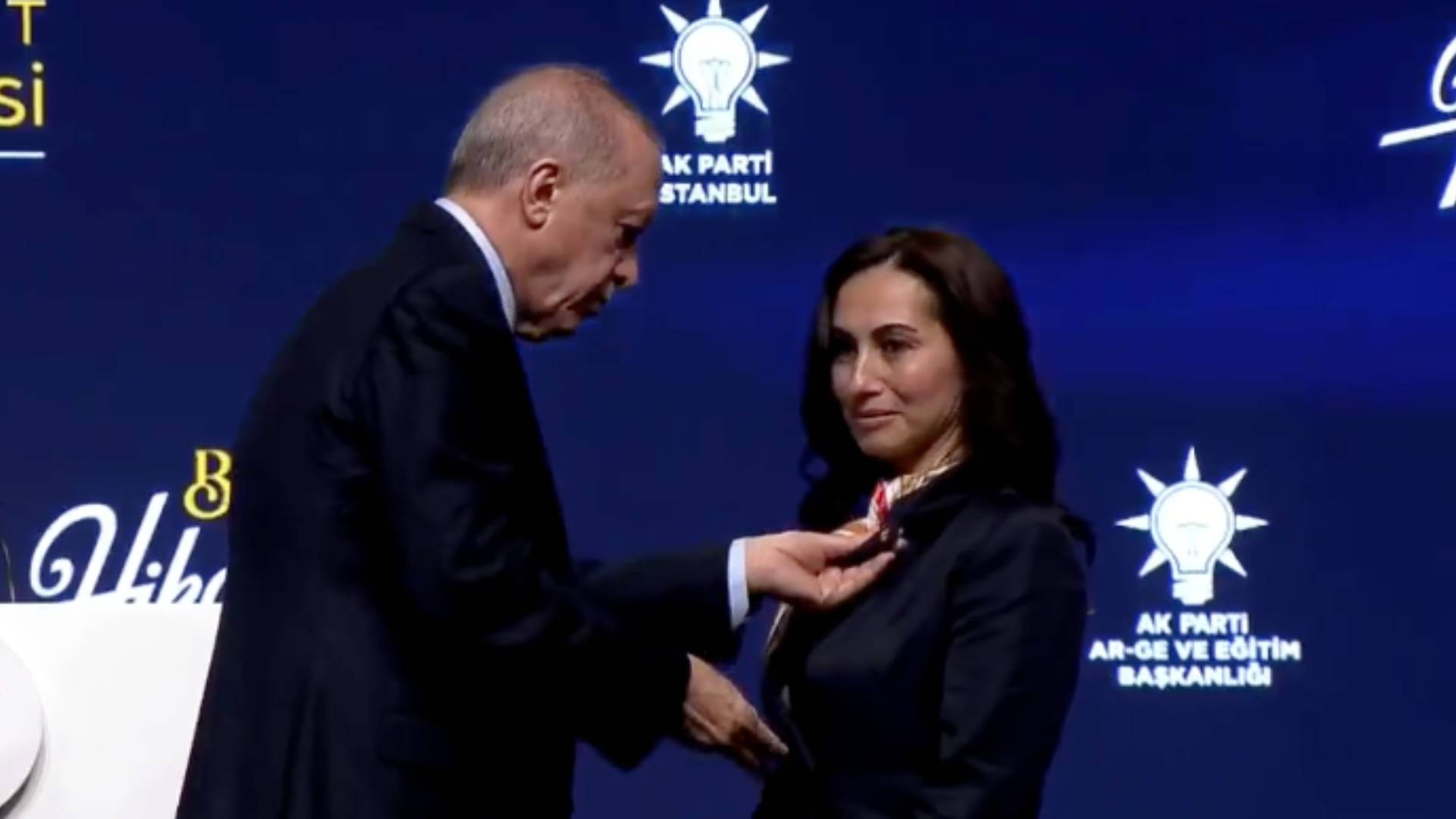 kulis akpye gecen ozlem gurzel hakkinda chp ile imamoglu arasinda fikir ayriligi yasanmis s47YNBCD