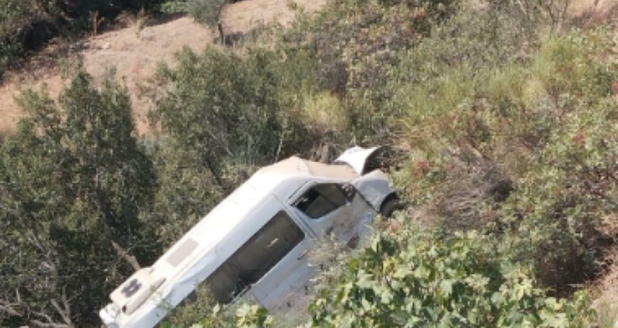 ogrenci servisi ucuruma yuvarlandi 5 yarali PeuWT2VY