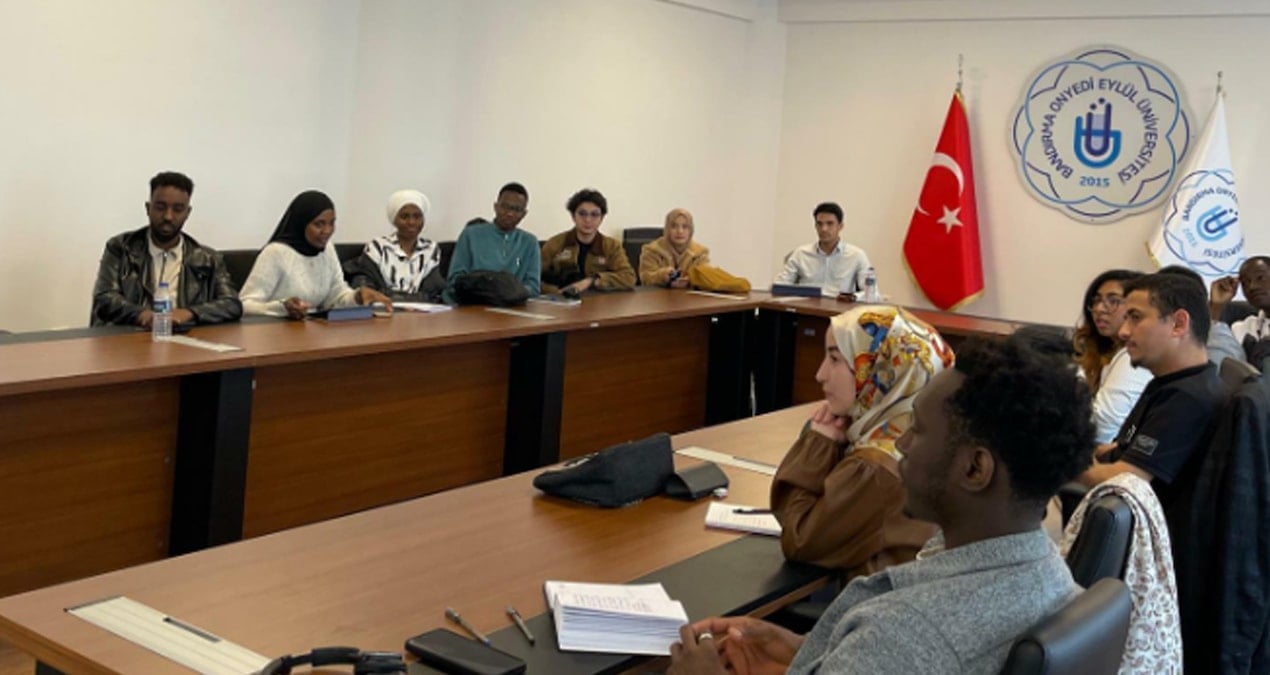 yok baskani ozvar yabanci ogrenci aciklamasi eycFcAA3