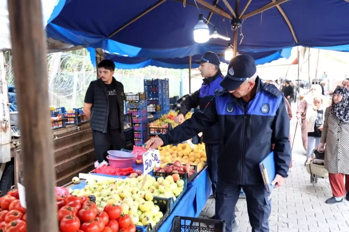 kartepede zabita ekiplerinden semt pazarlarina denetim OJYhCItT.jpg