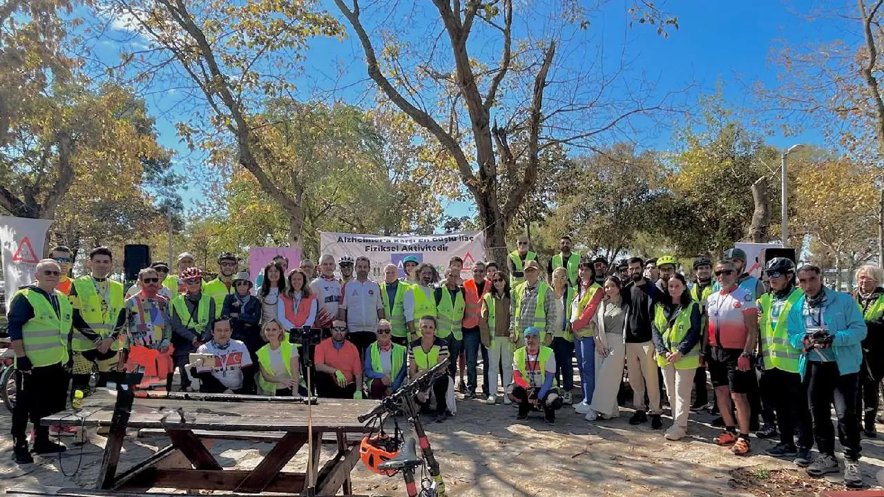 pedallar alzheimer icin cevrildi 4CudbvDp.jpg