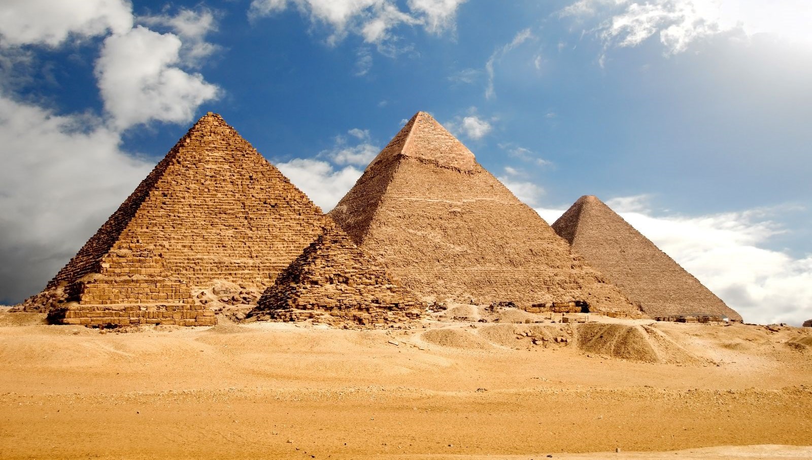 piramitlerin bitmeyen sirri yer alti dunyasina acilan uc kuyu kesfedildi JAEltdtY.jpg