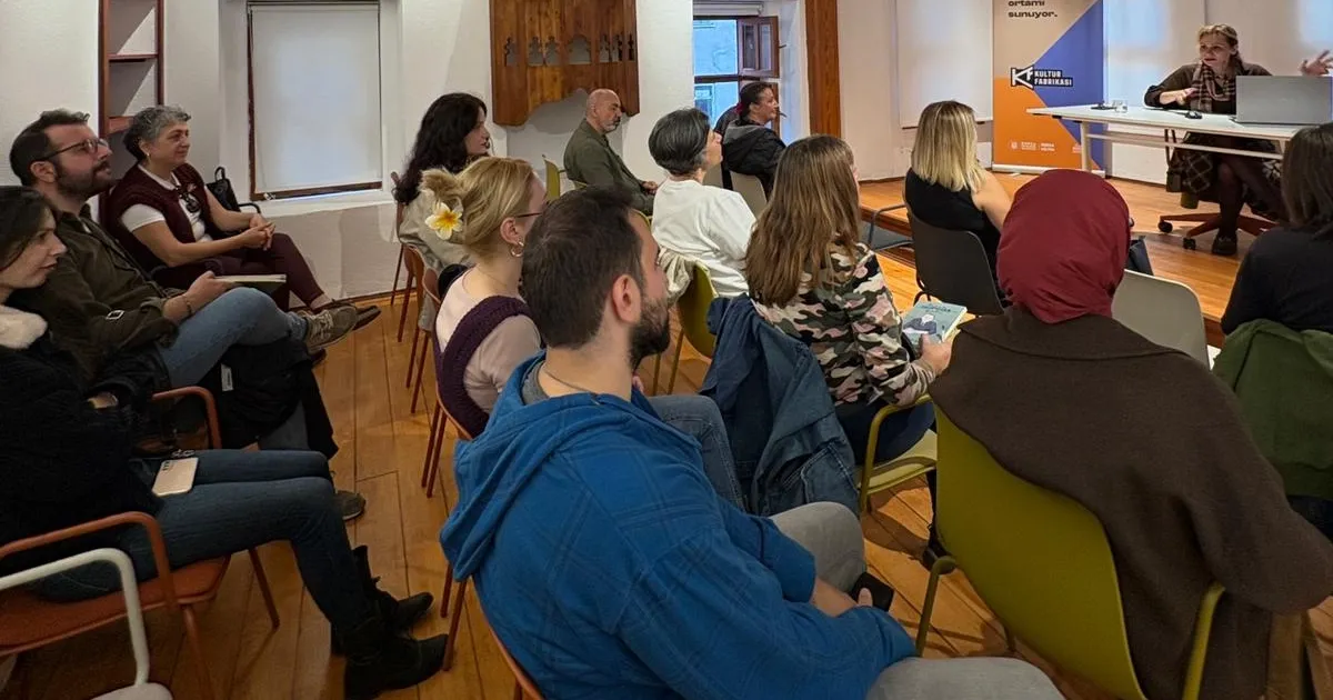kultur fabrikasinda sanat soylesileri basladi 51uGimIa.webp