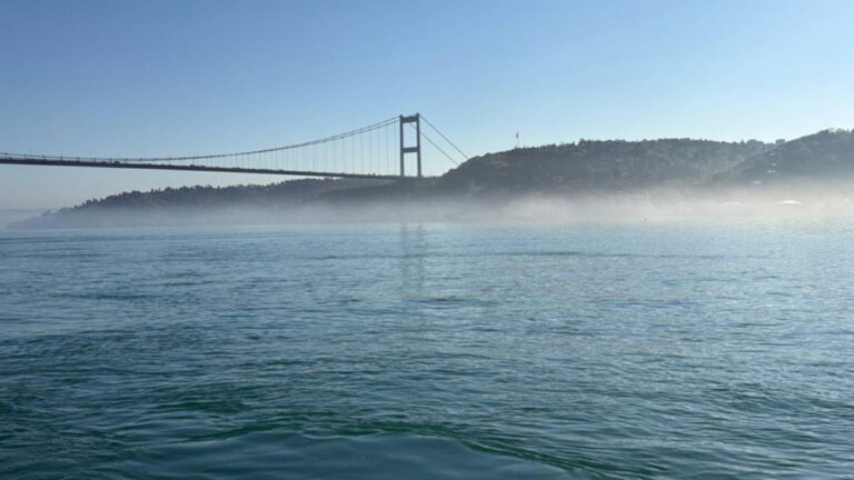 istanbulda-sis-etkili-oldu-IsKtKdZO